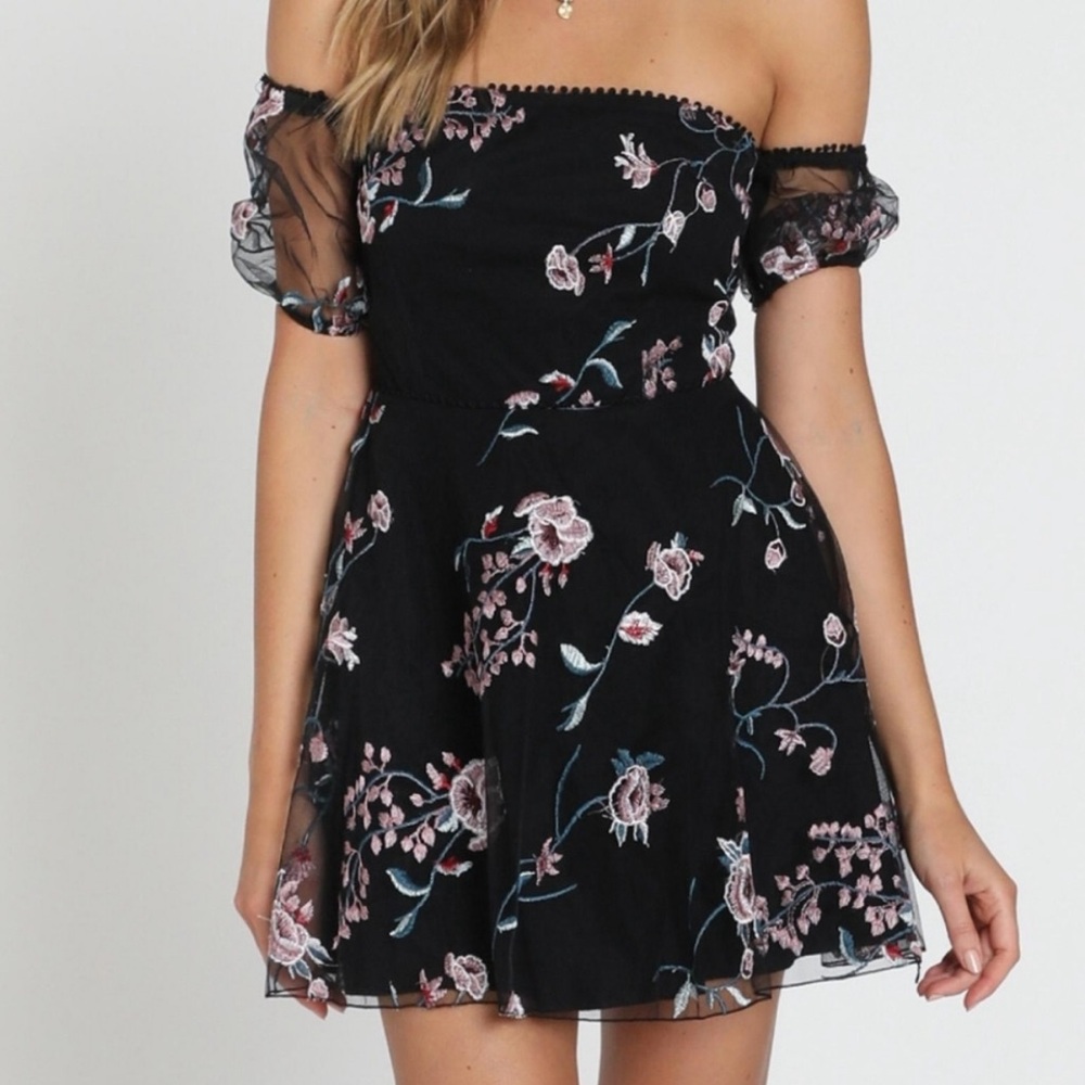 Showpo Women’s NWT Honey Black & Pink Floral Embroidered Over-The-Shoulder Dress